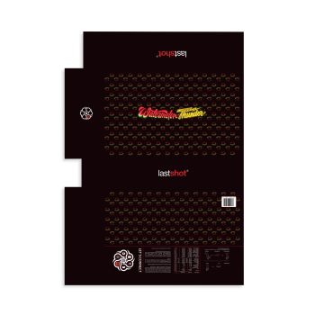 aufgeklappter Karton von Lastshot